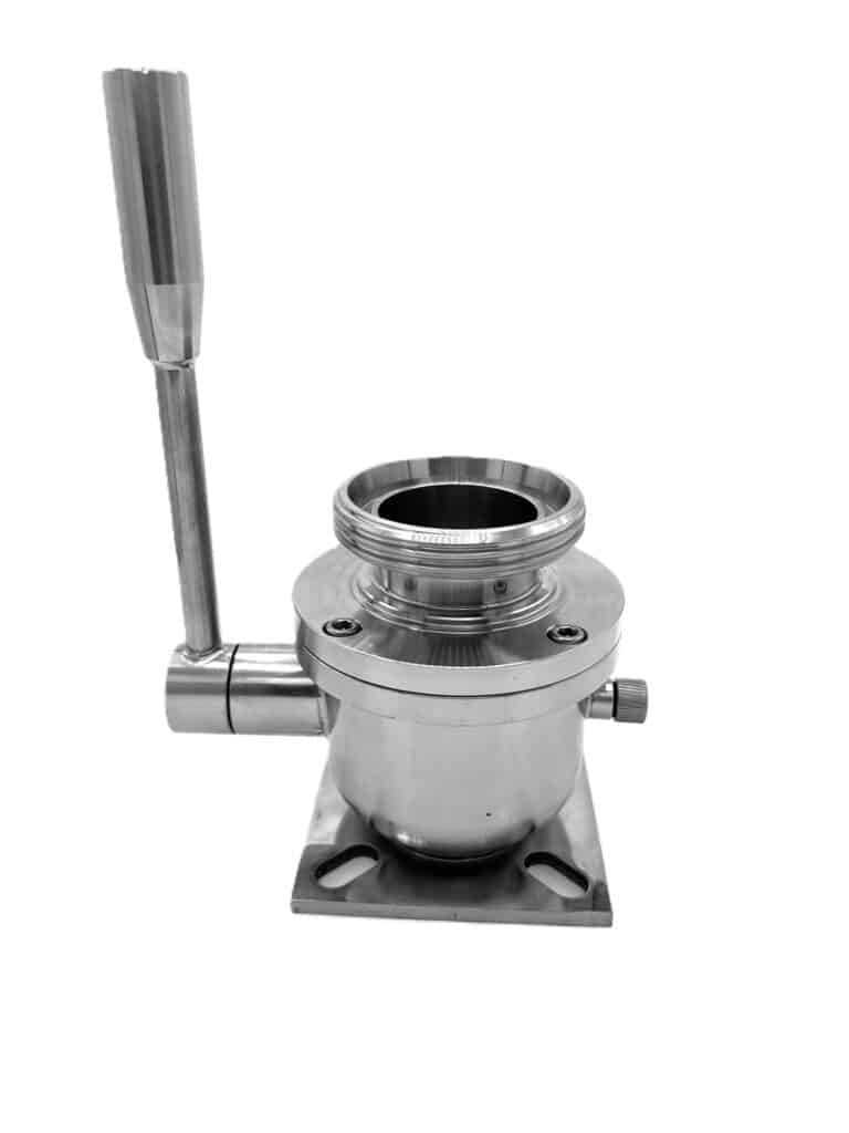 Vanne papillon sanitaire en acier inoxydable avec raccord fileté et poignée manuelle, montée sur une platine de fixation.